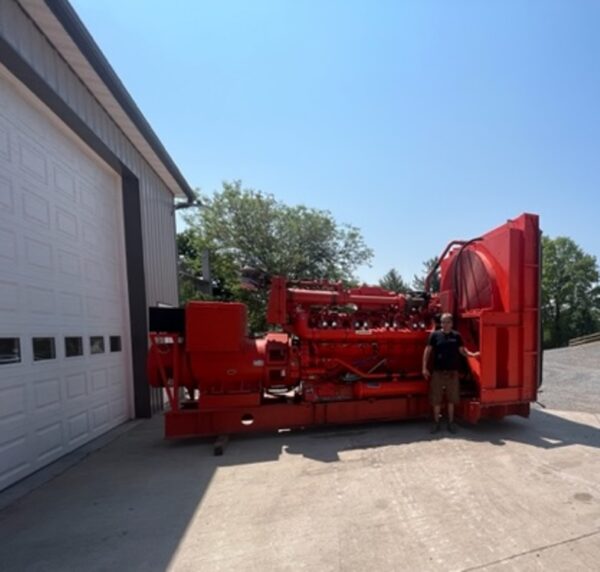 900 KW 825 KW Waukesha P48GL Natural Gas Generator Set