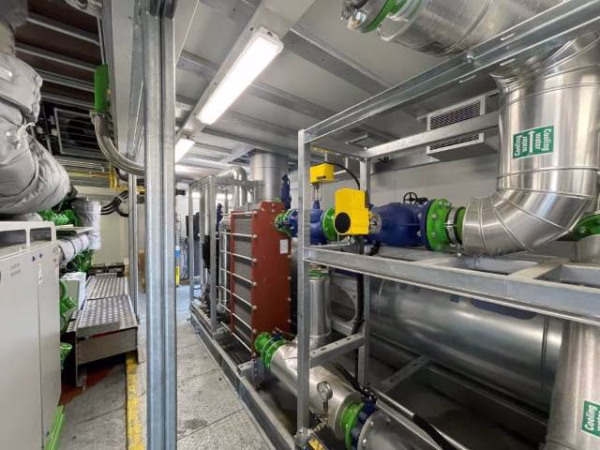 2000 KW Jenbacher Natural Gas Generator