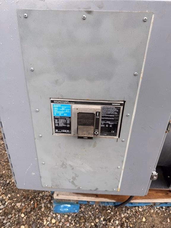 900 KW generator circuit breaker