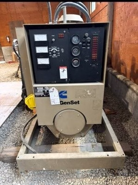 150 KW Cummins 8.3 Diesel Generator Control Panel